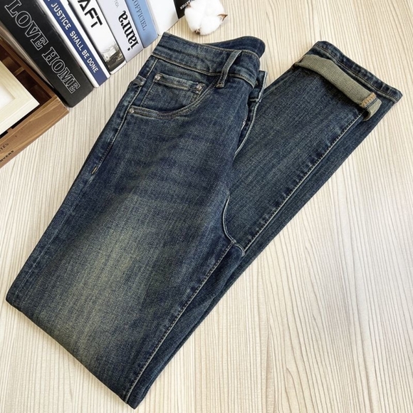 jeans - Picture 1 of 9